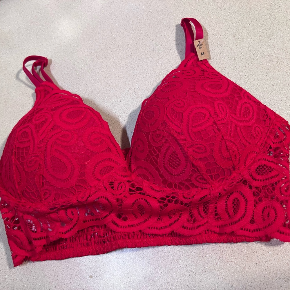 Wireless push up bralette red size M new with tags Victoria Pink